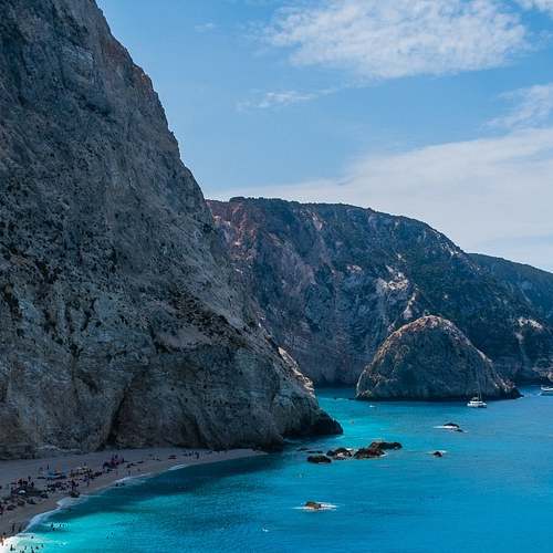 여성이 느끼는 왼쪽 아랫배 통증, 당신이 꼭 알아야 할 원인과 증상