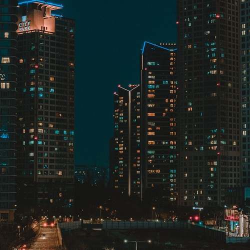 온라인과 모바일 뱅킹, 당신이 꼭 알아야 할 중요 차이점과 안전 체크리스트